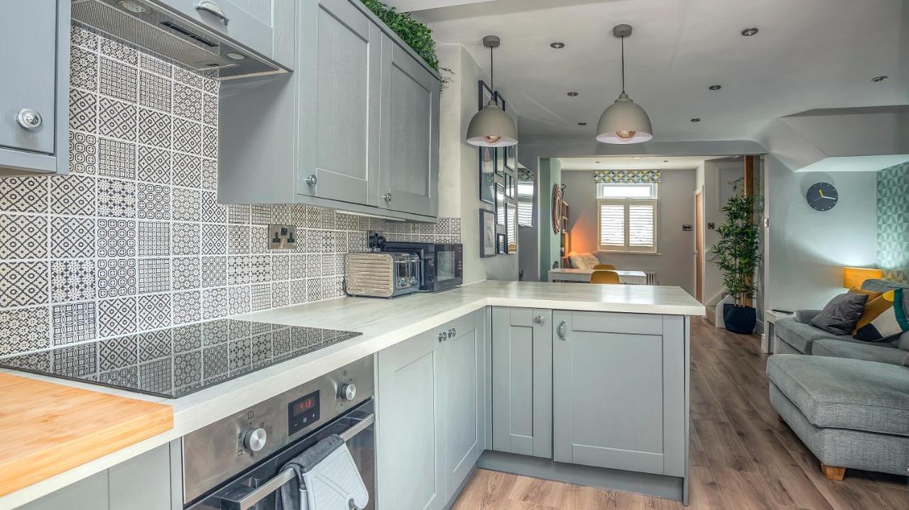 Modern 3-Bed House On Tarporley High Street Villa Dış mekan fotoğraf