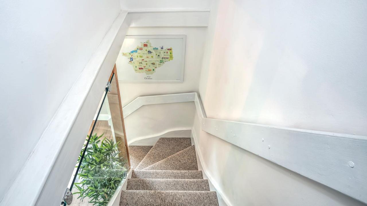 Modern 3-Bed House On Tarporley High Street Villa Dış mekan fotoğraf